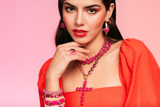 Le collier Sofia en arc-en-ciel