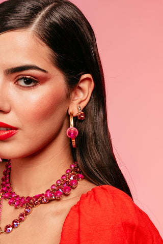 Le collier Sofia en arc-en-ciel