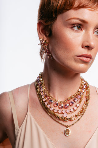 Le collier Sofia en arc-en-ciel