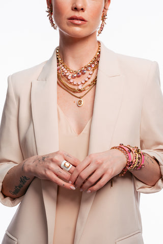 Le collier Sofia en arc-en-ciel