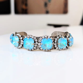 Princess Cuff Large in Antique Silver / Electric Blue AB