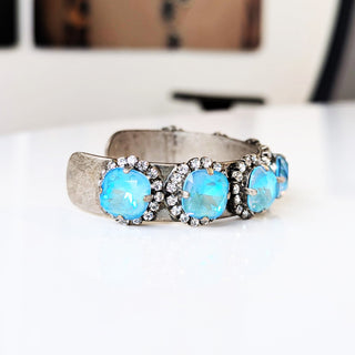 Princess Cuff Large in Antique Silver / Electric Blue AB