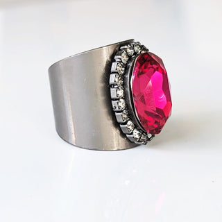 Sydney Ring in Gunmetal Fuchsia