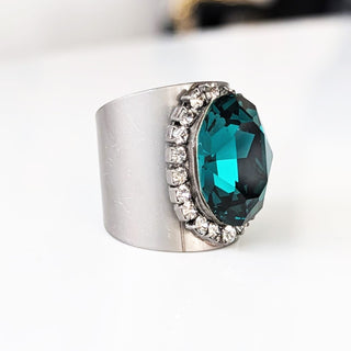 Sydney Ring in Gunmetal Emerald