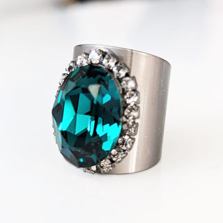 Sydney Ring in Gunmetal Emerald