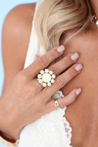 Twiggy Plus Ring in Ultra Canary & Pearls