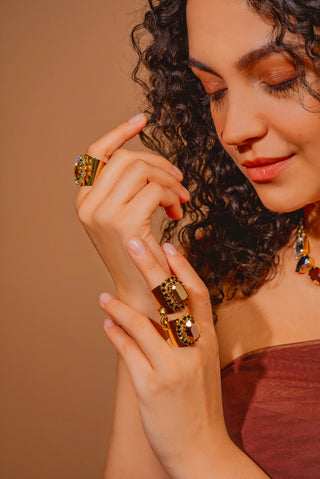 Wella Ring in Antique Gold