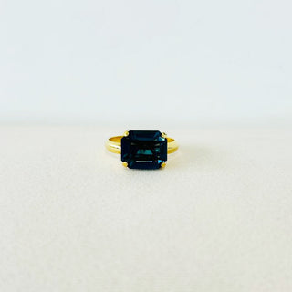 Solitaire Ring in Rectangle