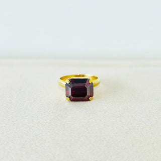 Solitaire Ring in Rectangle