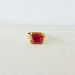 Solitaire Ring in Rectangle