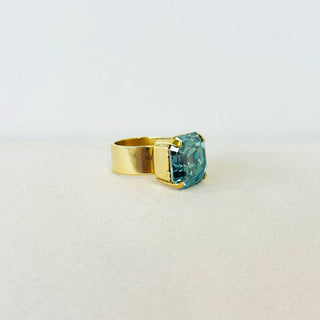 Solitaire Ring in Square
