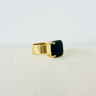 Solitaire Ring in Square