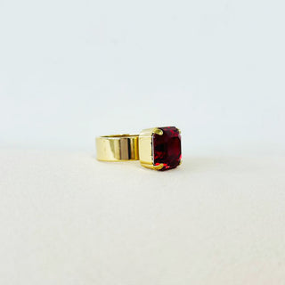 Solitaire Ring in Square