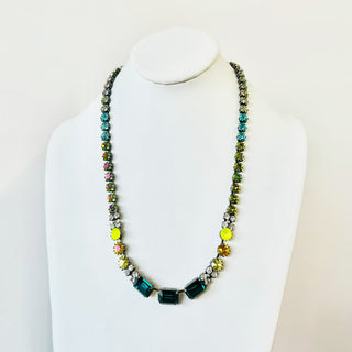 Vika Necklace